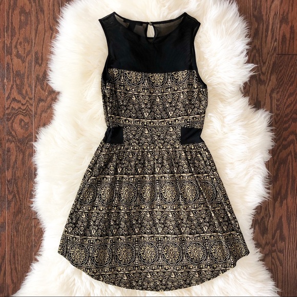 Forever 21 Black & Gold Sheer Accented Dre… - Picture 2 of 8